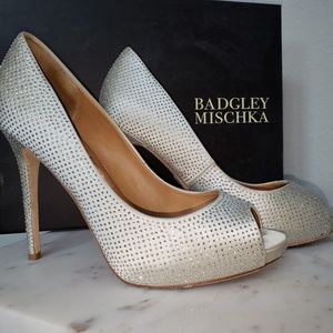 Badgley Mischka Ivory Satin Crystal Heels Size 7.5 (Beautiful for Wedding!)
